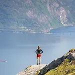 Fjord Hotel&apartments Lavik (Sogn og Fjordane)