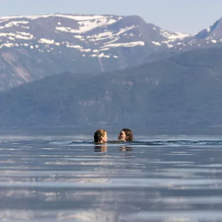 Fjord & 3*