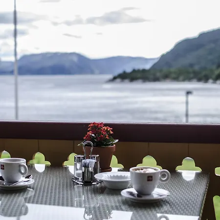 Fjord & Lavik (Sogn og Fjordane)