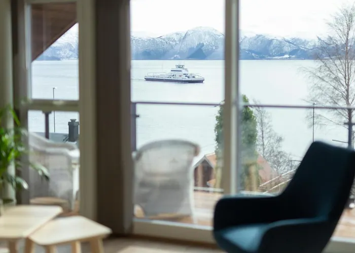 Отель Fjord & Лавик