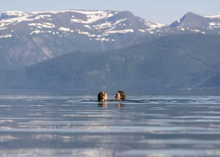 Fjord & 3*